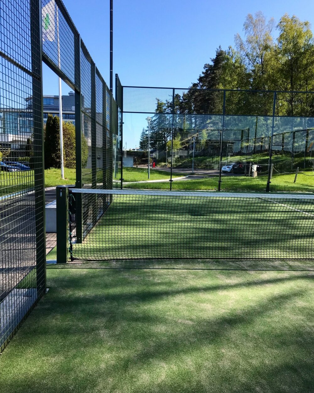 Säkra en jämn, hållbar och speloptimerad padelbana med rätt skötsel av ditt konstgräs