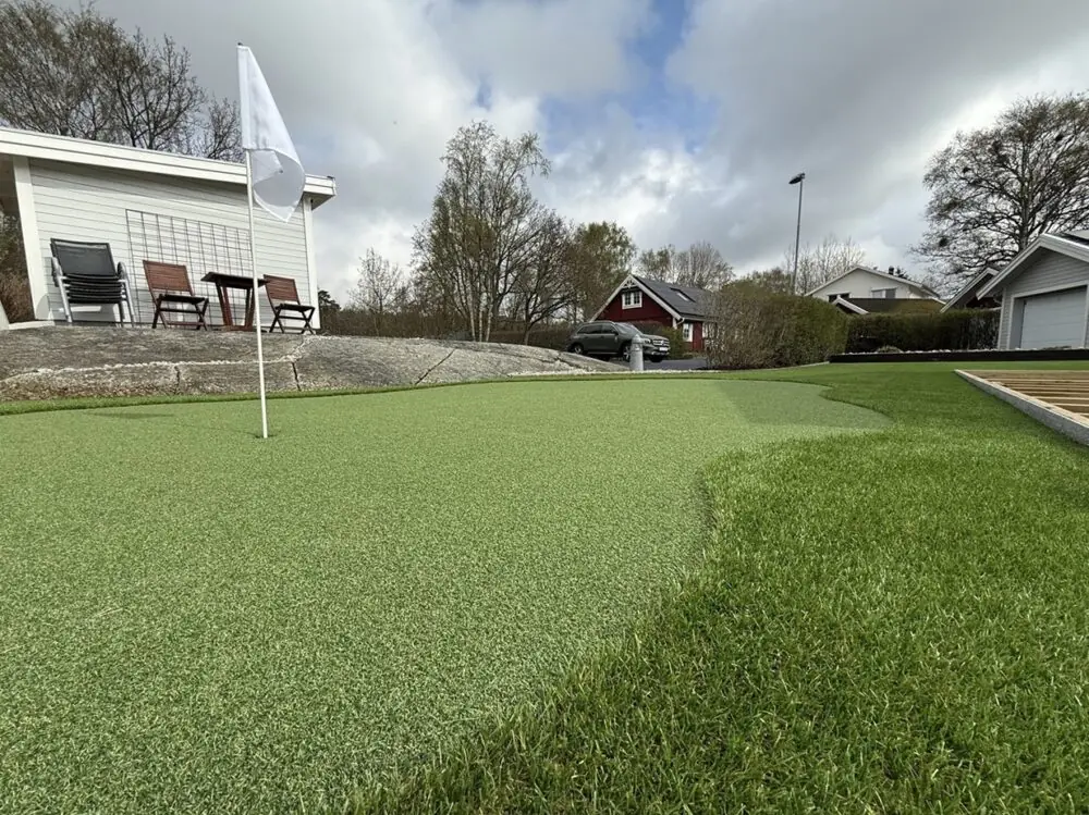 Konstgräs, putting green i trädgård